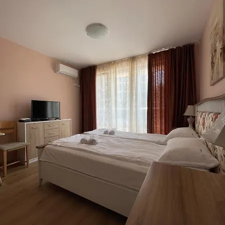 Admiral Plaza Color Apartment Sunny Beach