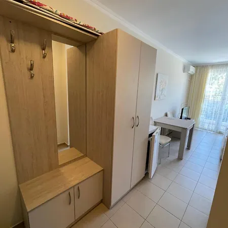 Admiral Plaza Color Apartment Sunny Beach