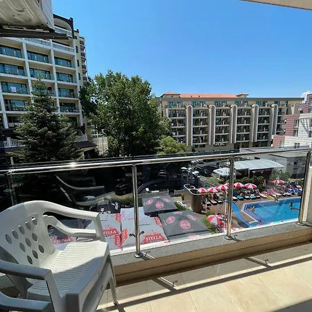 Admiral Plaza Color Apartment